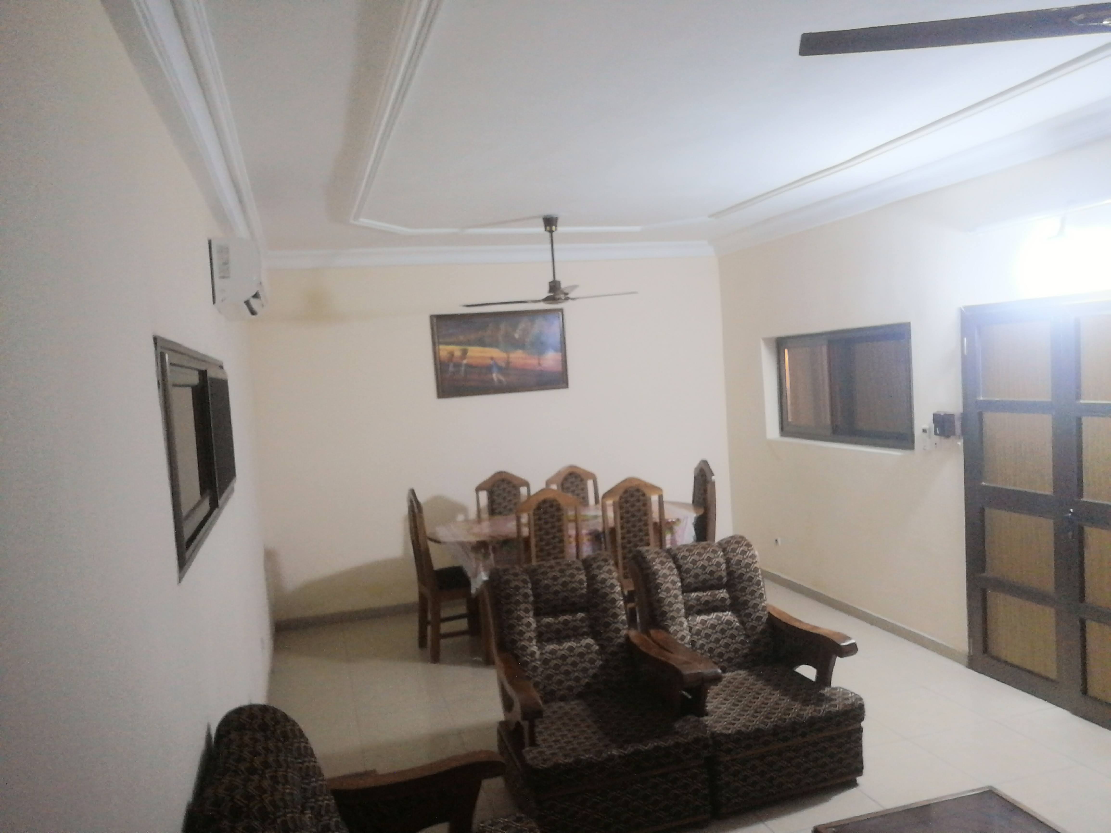 À louer  2 appartements pour bureaux à Didjolé, Lomé  4 chambres chacun