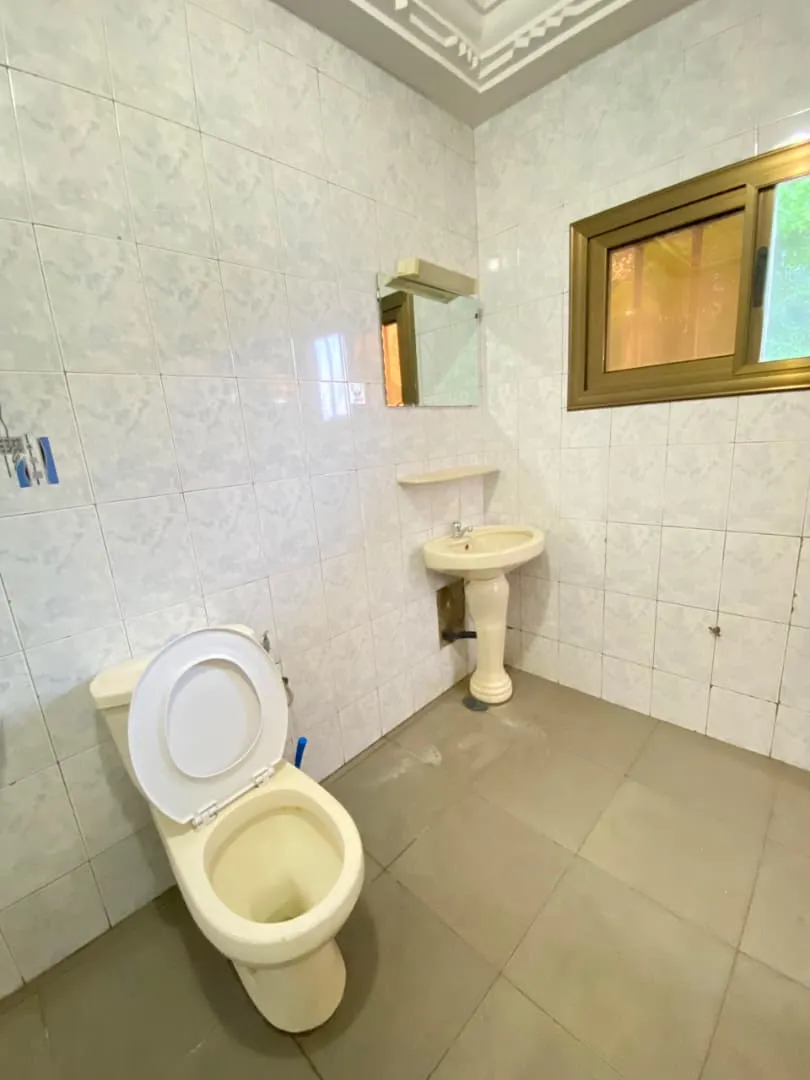 Appartement meublé climatisé à louer à Bè Centre-Ville  110 000 FCFA/mois - Photo 15