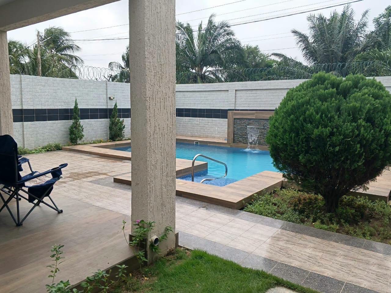 Villa - Photo 1