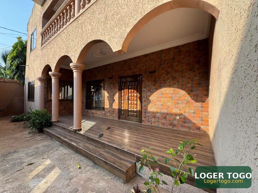 Villa - Photo 2