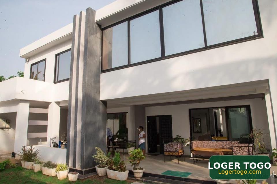 Villa - Photo 3