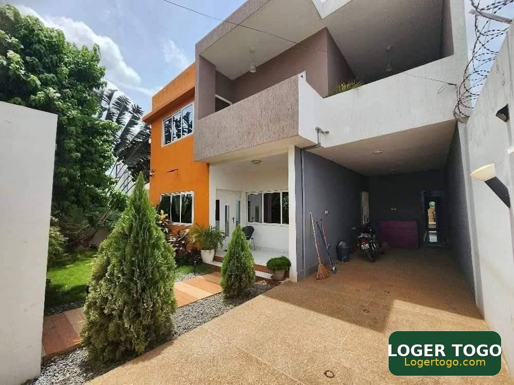 Villa meublée à vendre dans la cité de legbassito - Photo 1