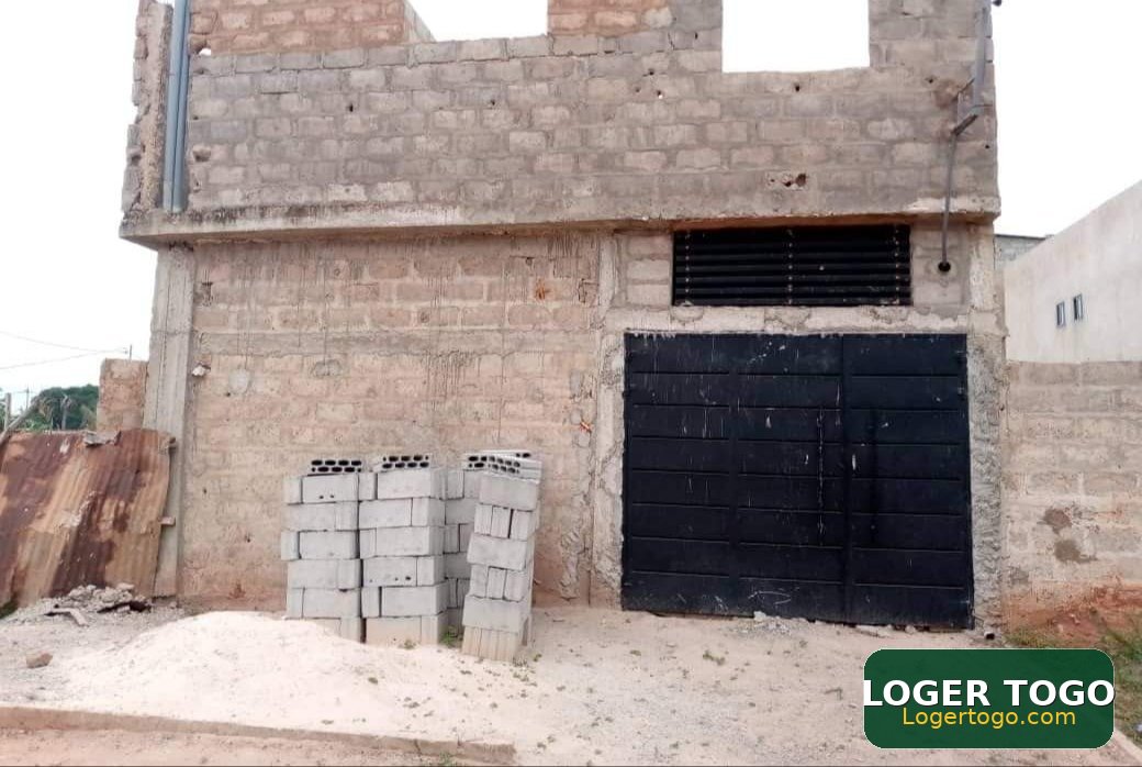 Immeuble Inachevée à Vendre à Lomé Qt Apedokoe - Photo 4