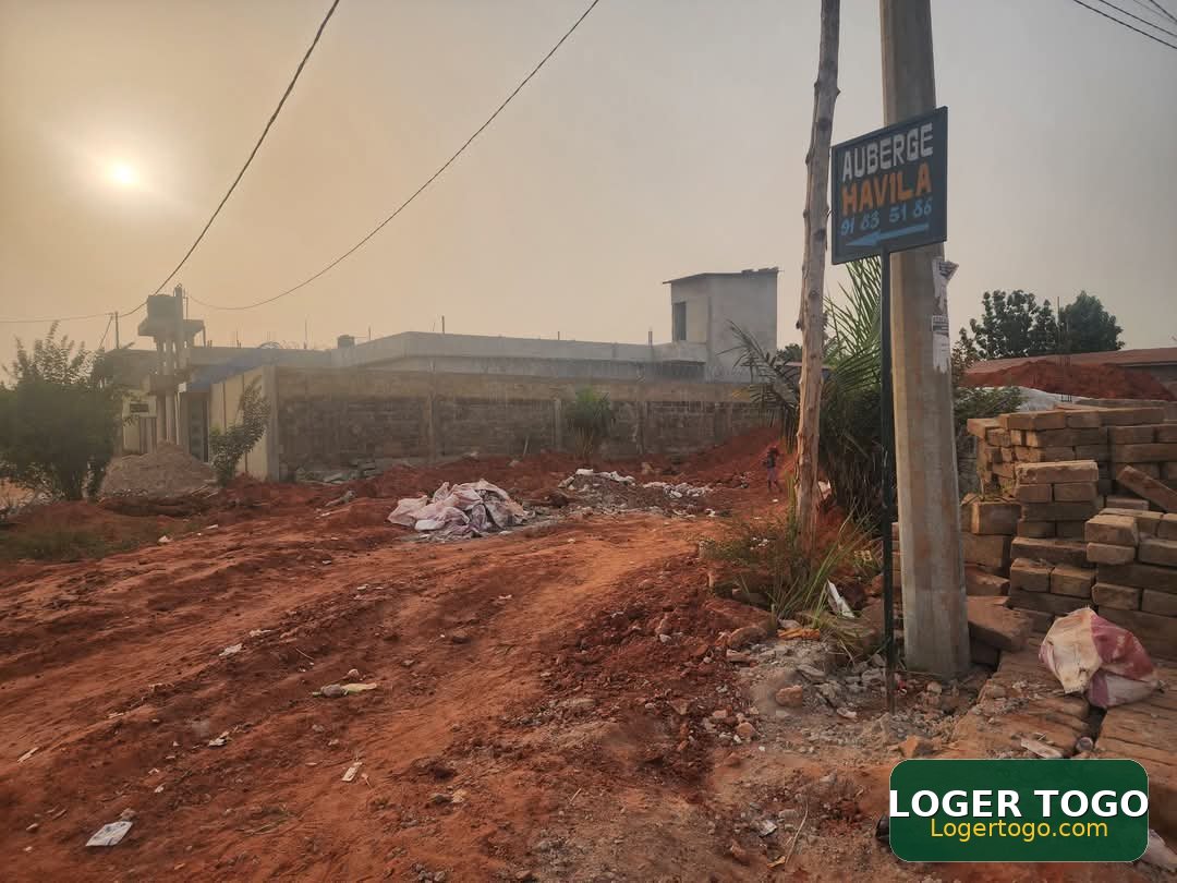300 m² sur angle rue à segbé adidogome - Photo 1