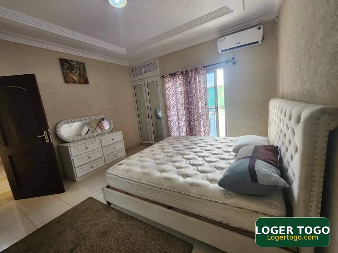 Grande villa bâtie sur 1200m² à BAGUIDA - Photo 7