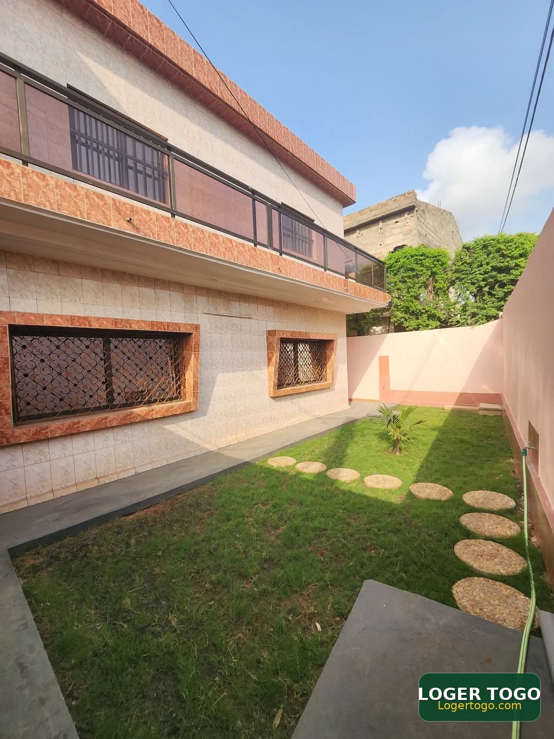 Villa à vendre en face Tokoin hôpital sur angle rue - Photo 4