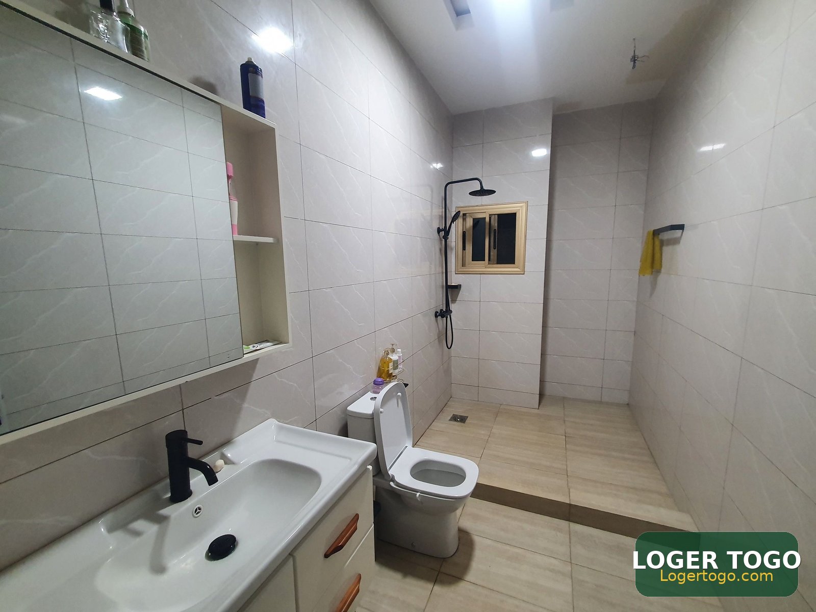 Villa Luxueuse à Louer à Agoè Adjougba - Photo 6