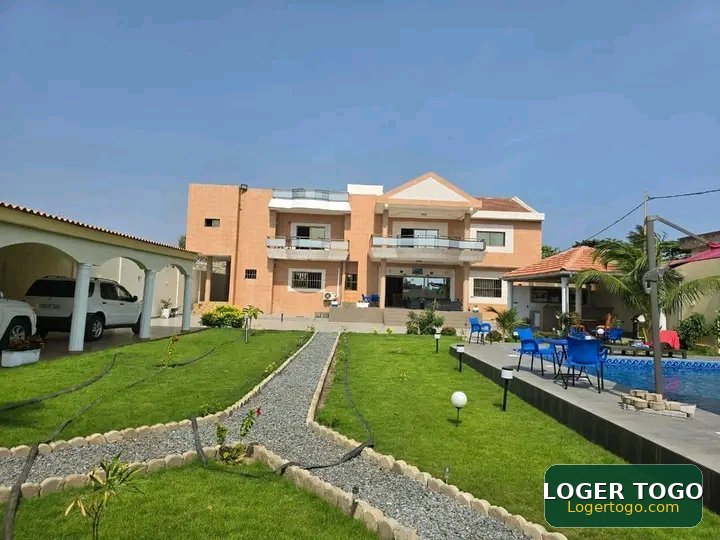 Villa duplex en vente à Baguida côté plage