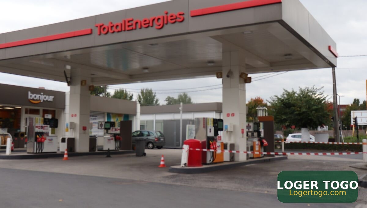Station D'essence Opérationnelle en Vente à Hédzranawoé - Photo 1