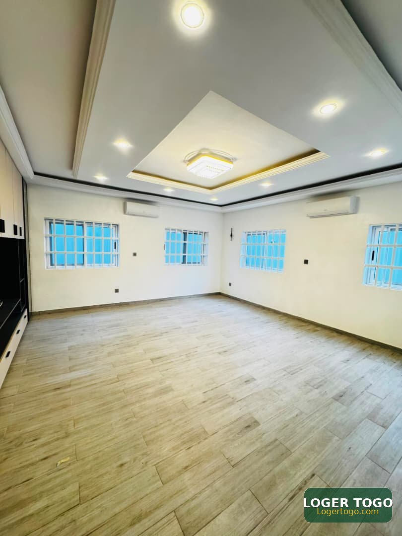 Villa duplex neuve 5 chambres avec rooftop - Agoè Réserve - Photo 12
