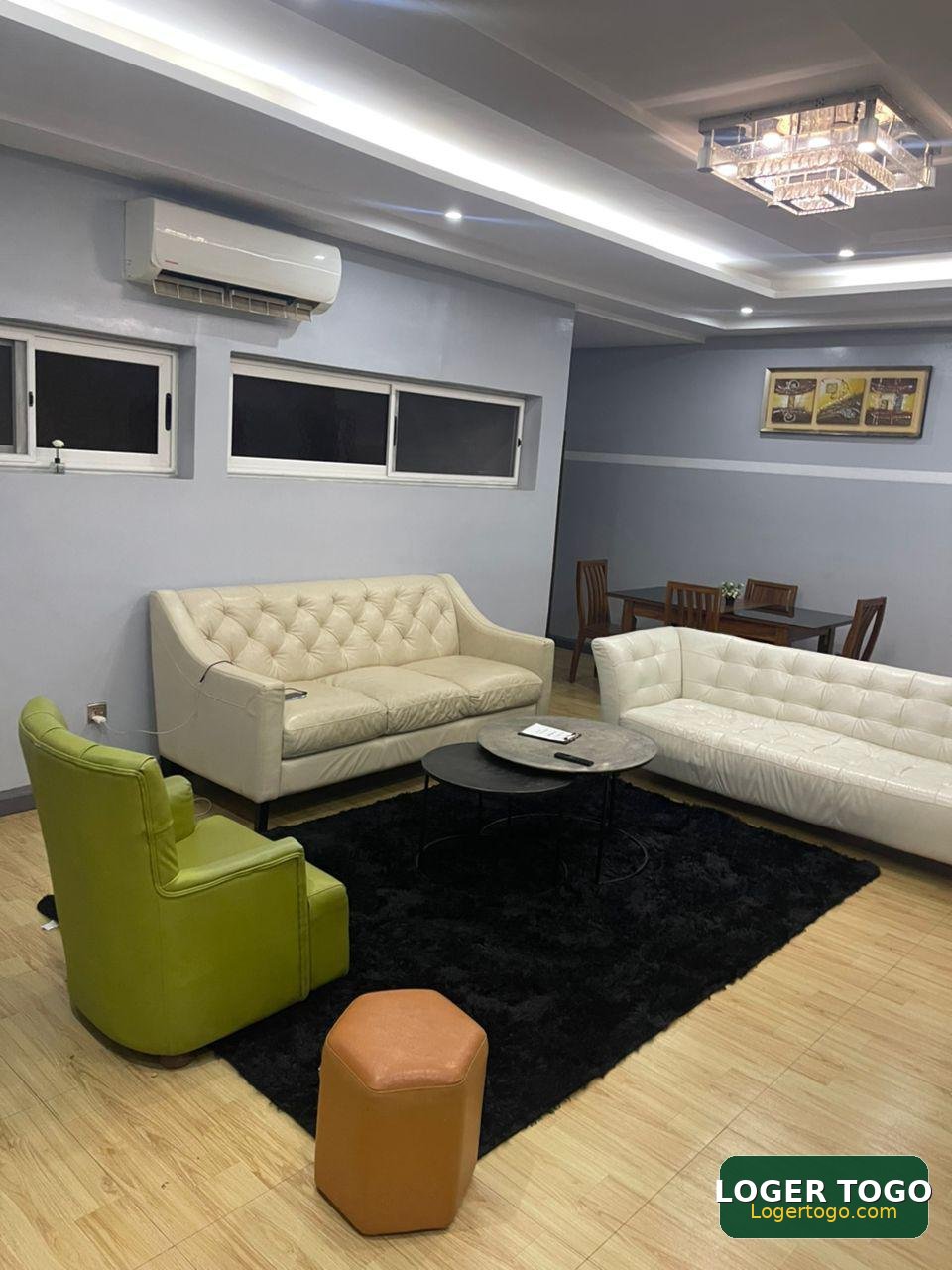 Villa 15 pièces dans la zone aéroport