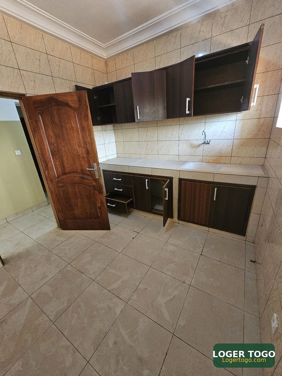 Appartement 3 Chambres Salon a Louer