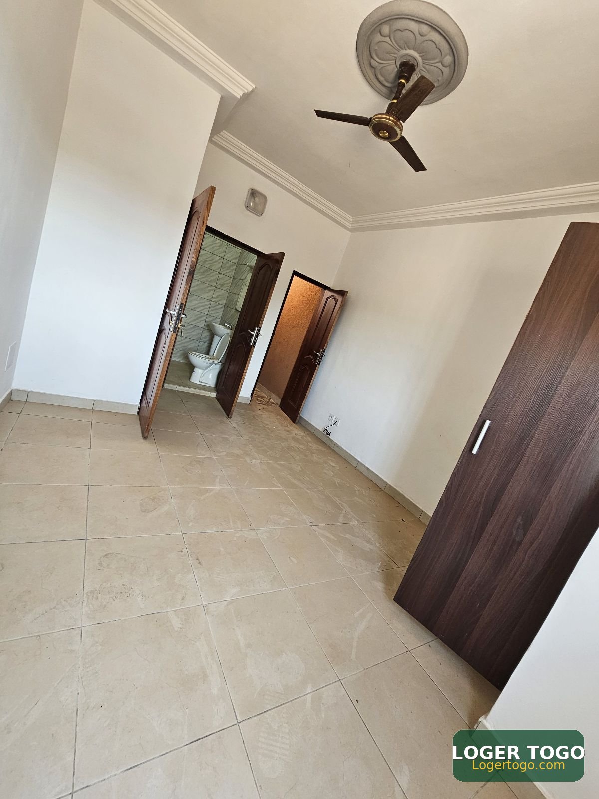 Appartement 3 Chambres Salon a Louer