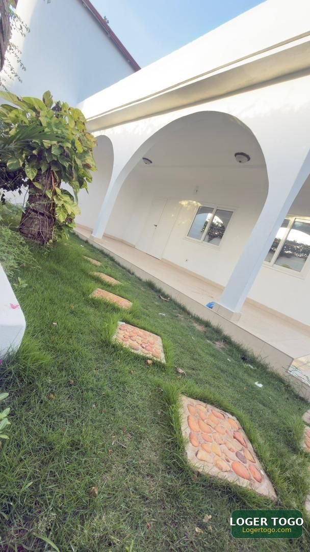 Villa en location non loin du Lycée français - Photo 1